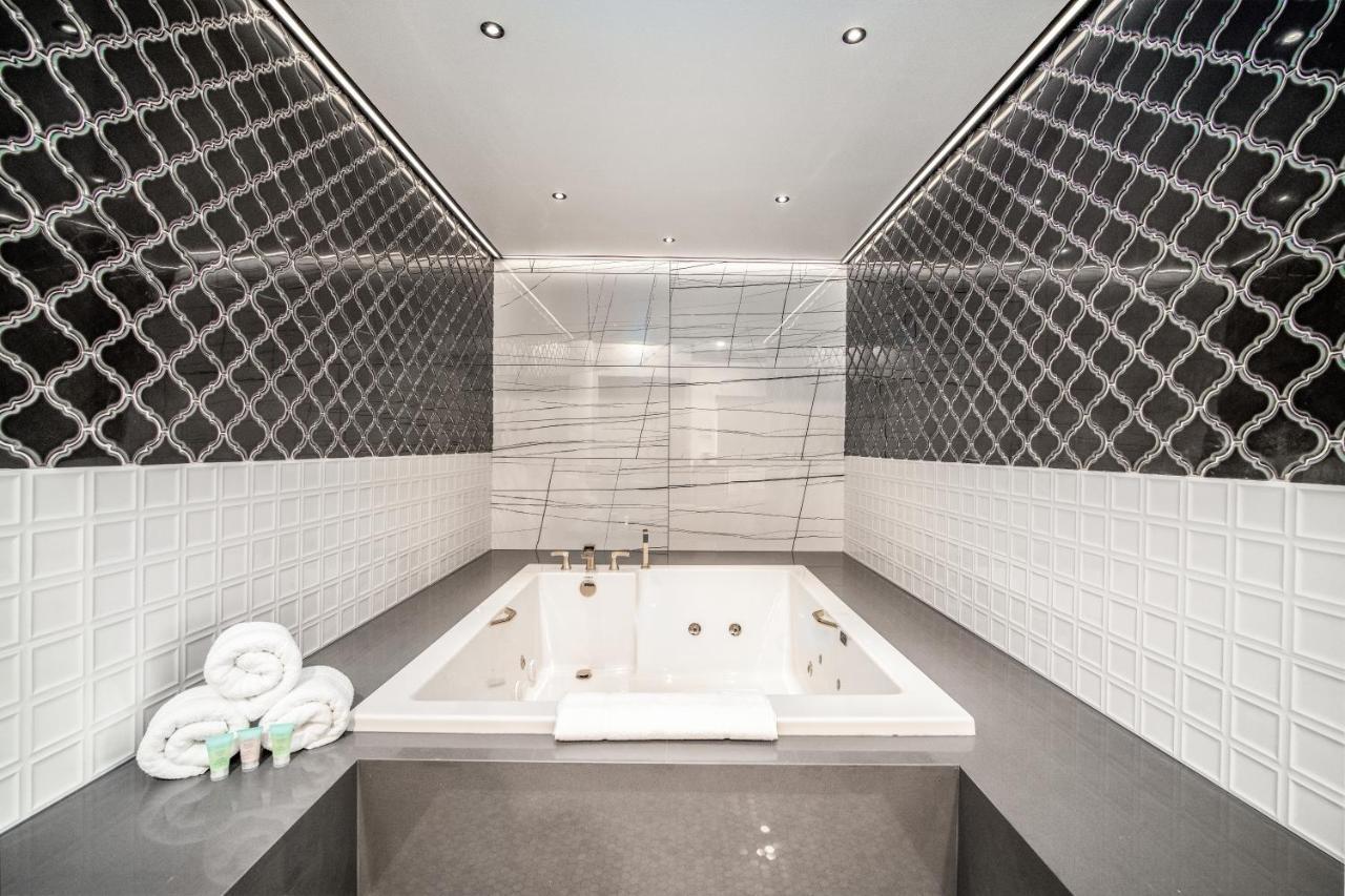 Aspire Inn Studios & Spas Bellflower Eksteriør billede